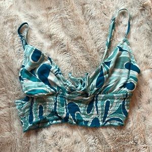 GARAGE SMALL CUTE CROP TOP PERFECT FOR GOING OUT